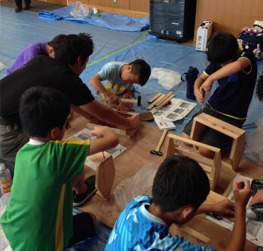 夏休み「親子工作教室」開催　　越谷市商工会議所2